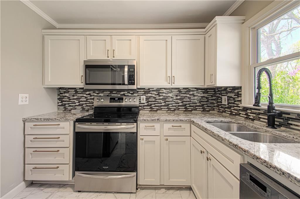 3422 N 71st Street — photo 12