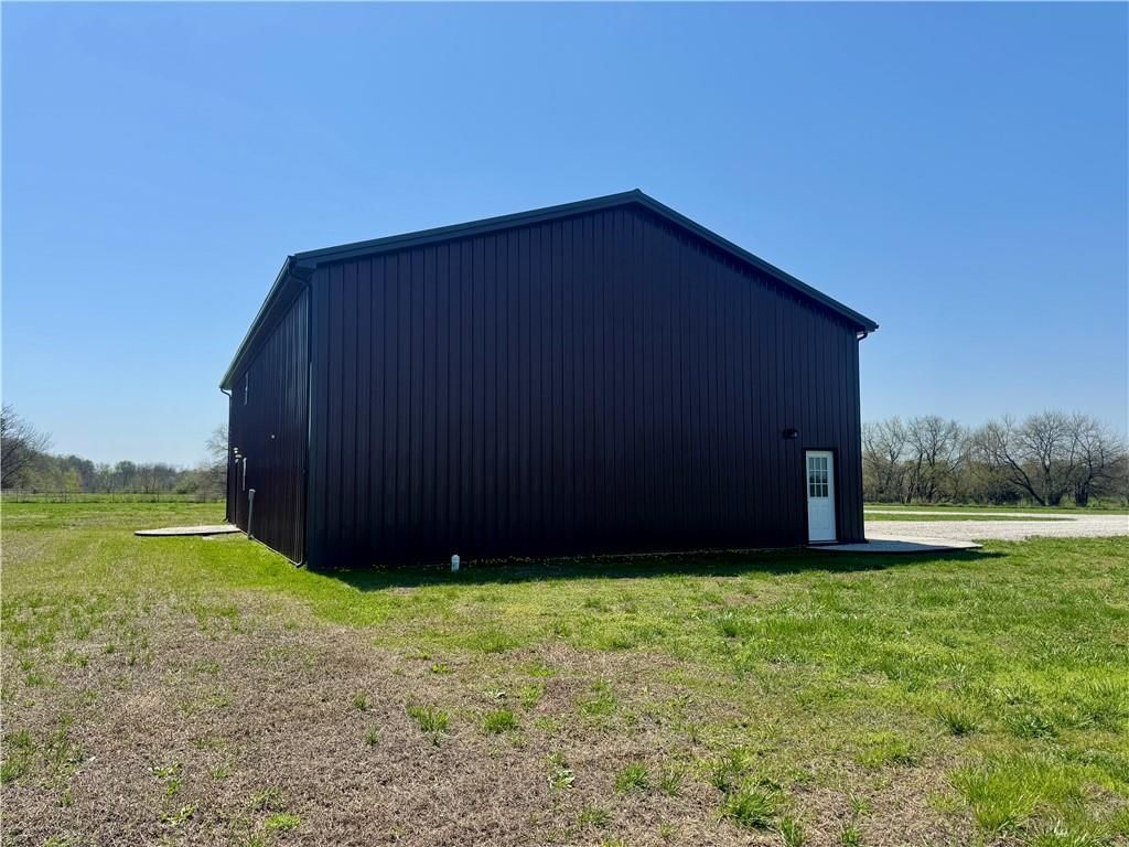 213 E 630th Avenue — photo 11