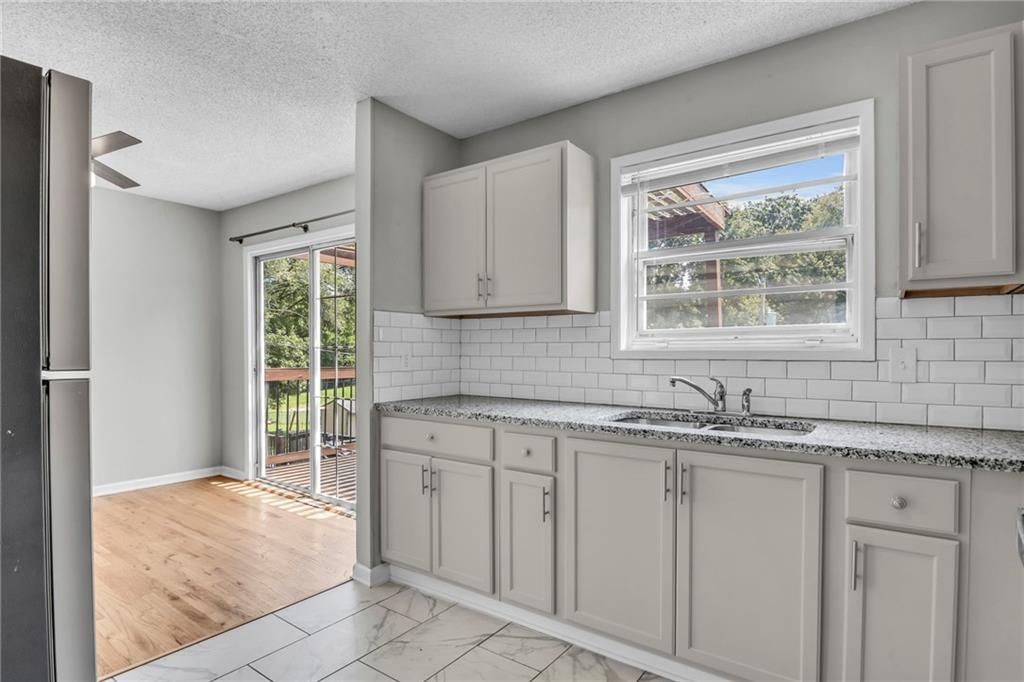 8105 NE San Rafael Drive — photo 12