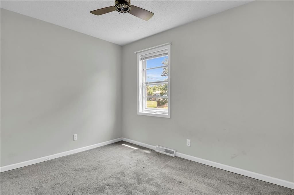 8105 NE San Rafael Drive — photo 15