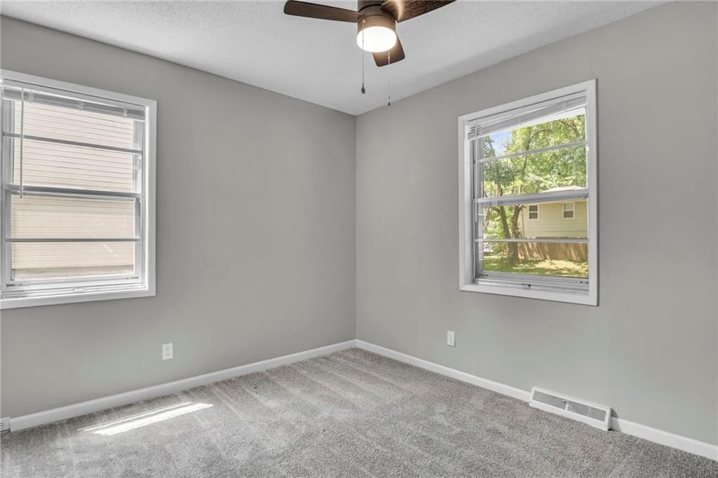 8105 NE San Rafael Drive — photo 16