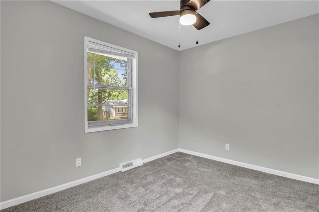 8105 NE San Rafael Drive — photo 18