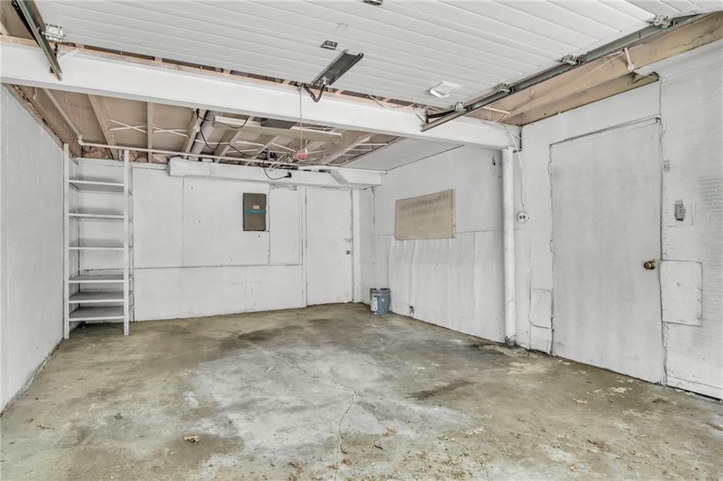 8105 NE San Rafael Drive — photo 25