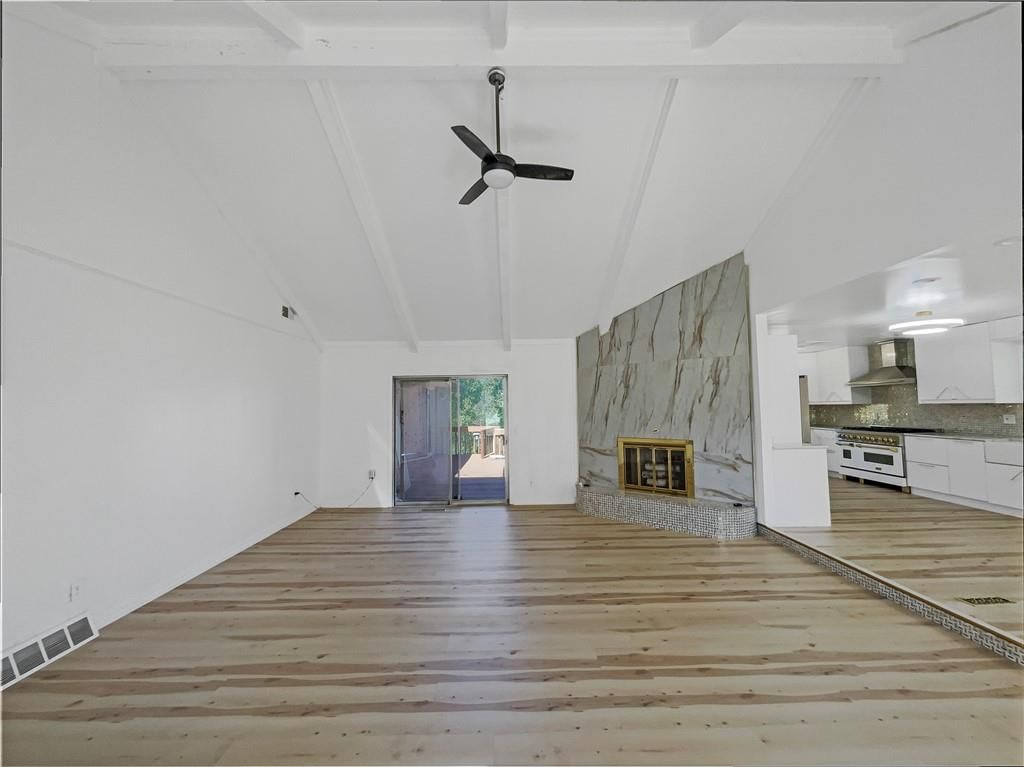 3214 S Hawthorne Avenue — photo 3