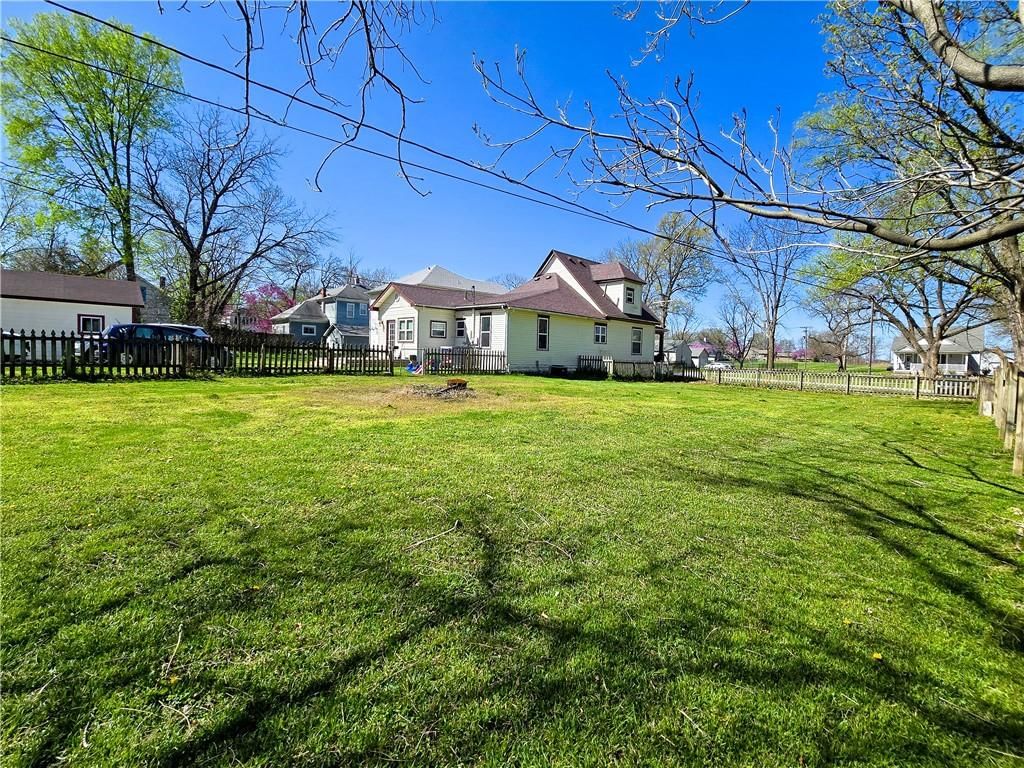 323 S Ash Street — photo 12