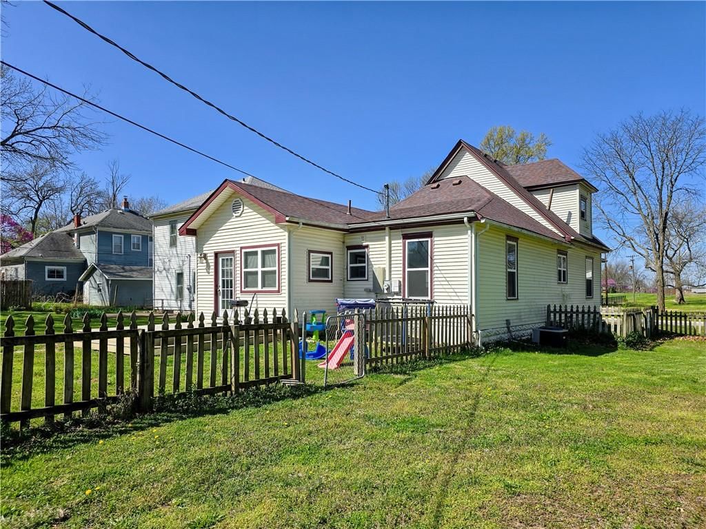 323 S Ash Street — photo 13