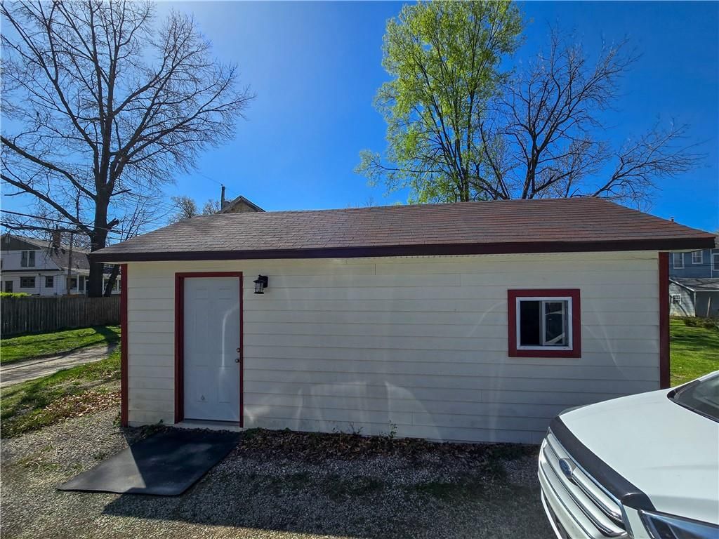 323 S Ash Street — photo 22