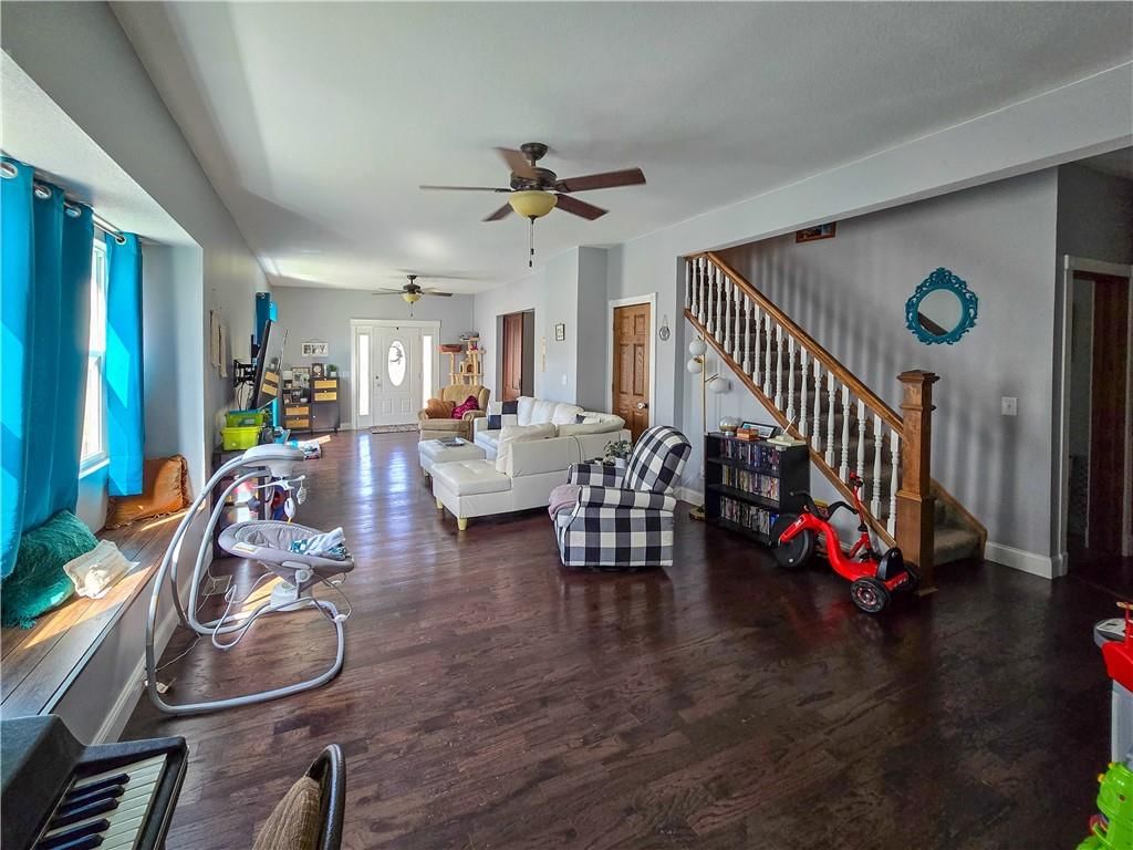 323 S Ash Street — photo 27