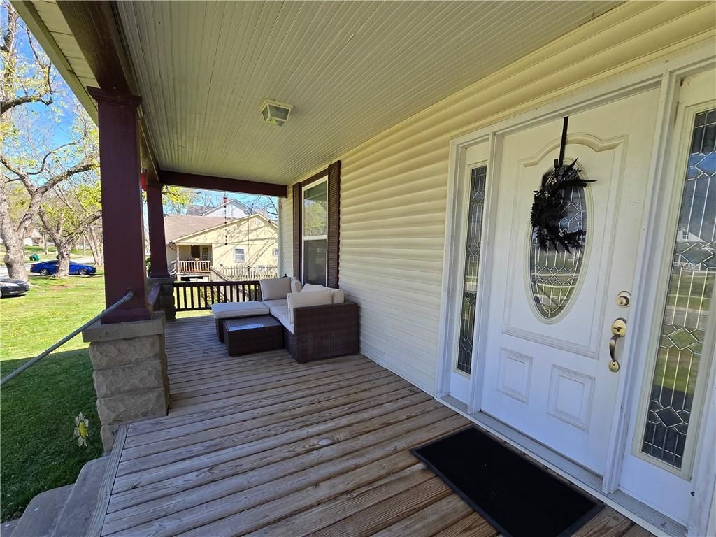 323 S Ash Street — photo 4