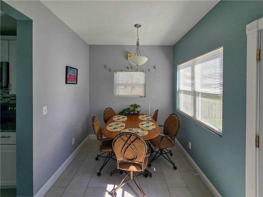 323 S Ash Street — photo 33