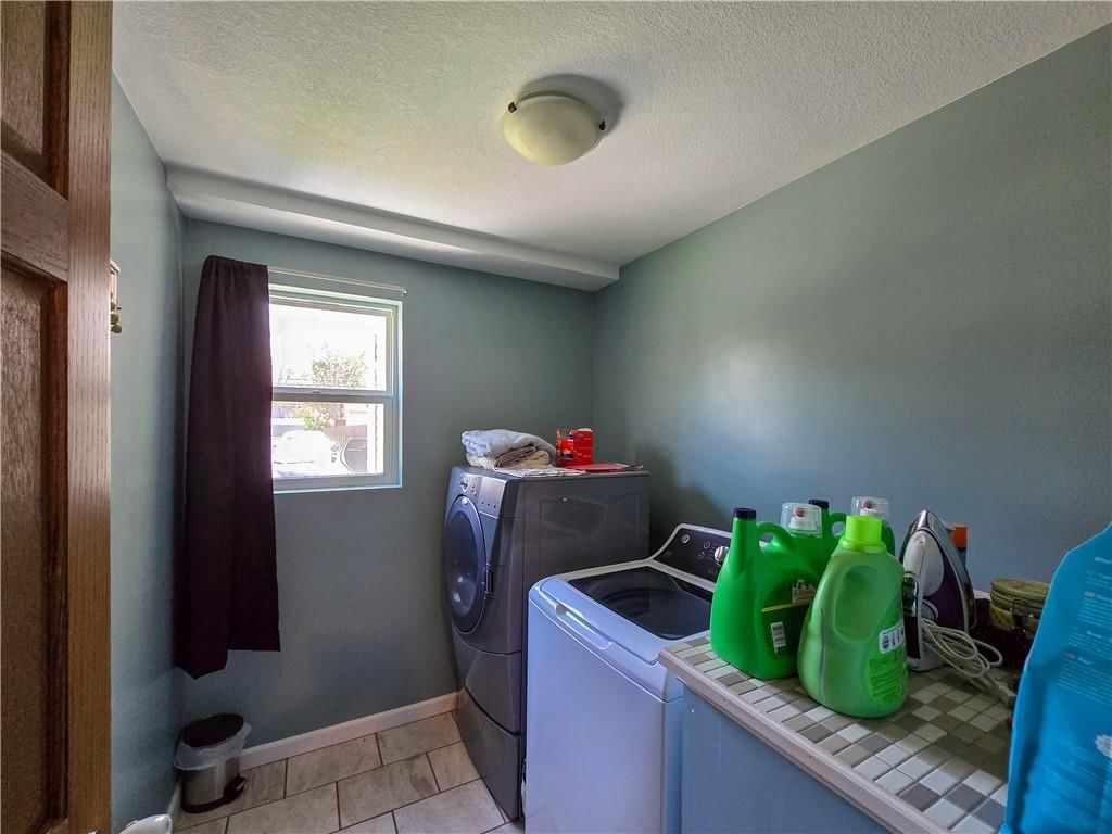 323 S Ash Street — photo 36