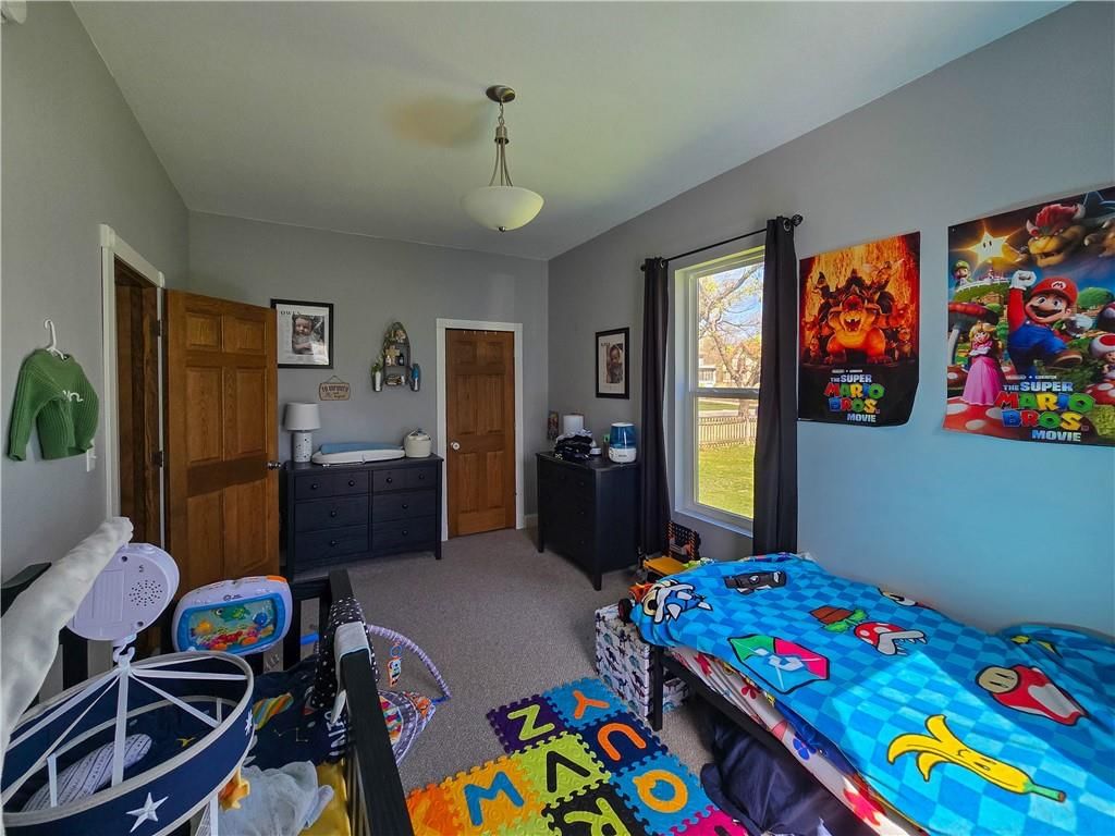 323 S Ash Street — photo 39