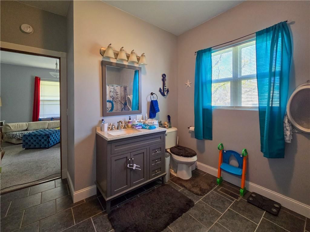 323 S Ash Street — photo 41