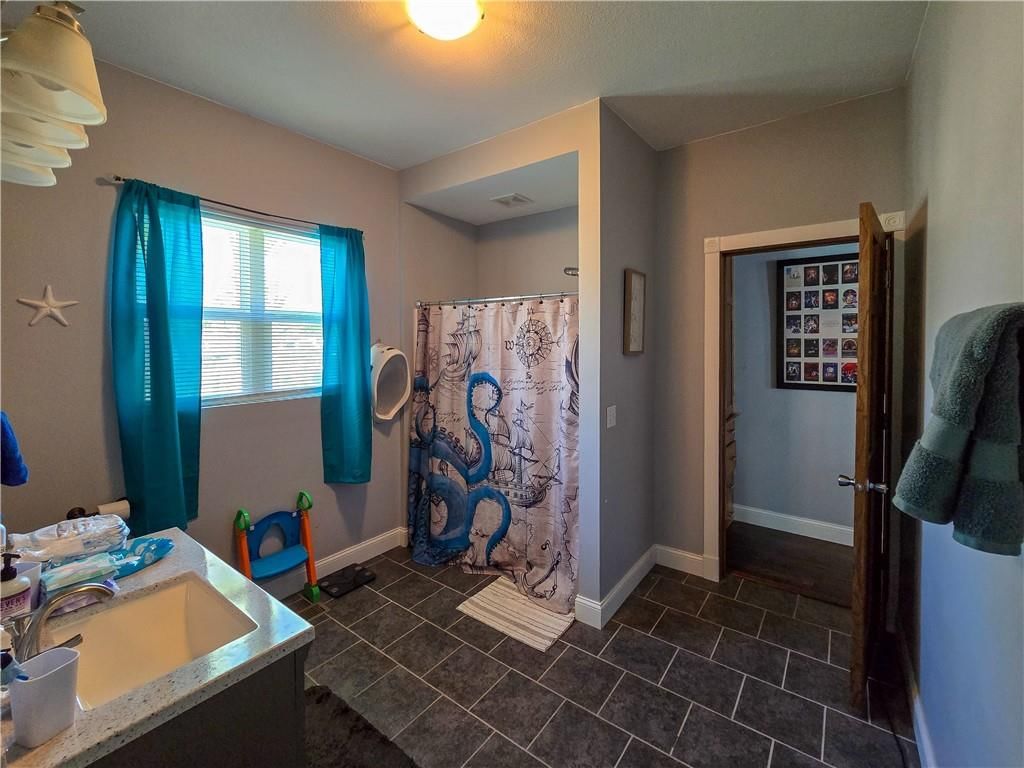 323 S Ash Street — photo 42
