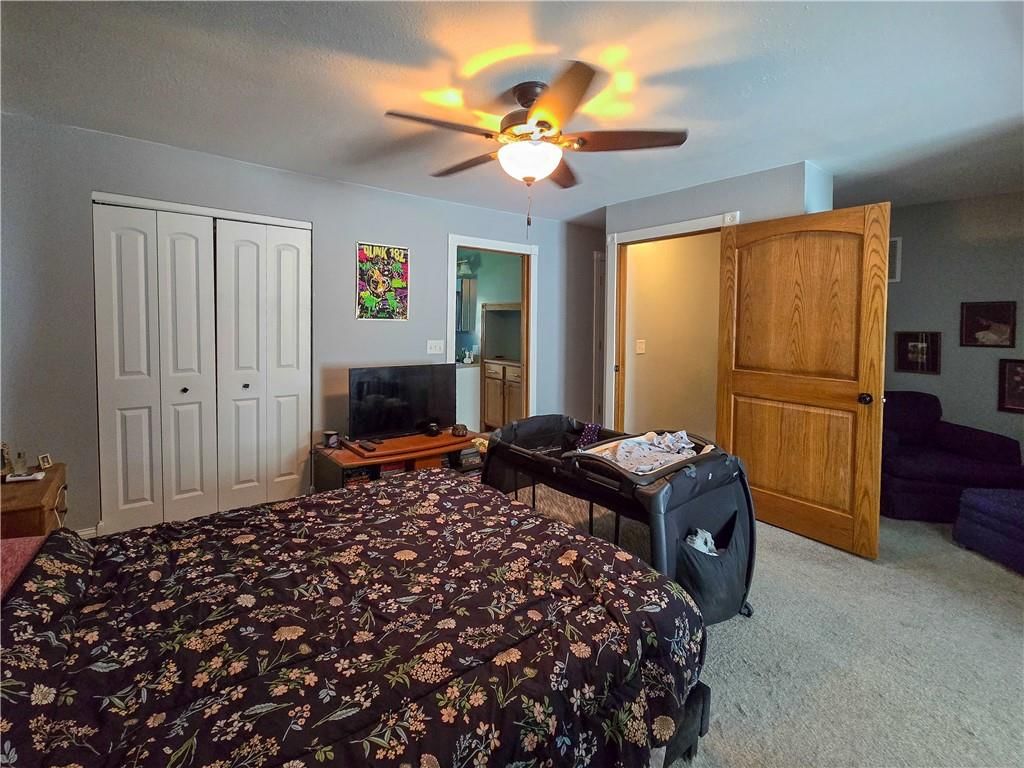 323 S Ash Street — photo 50