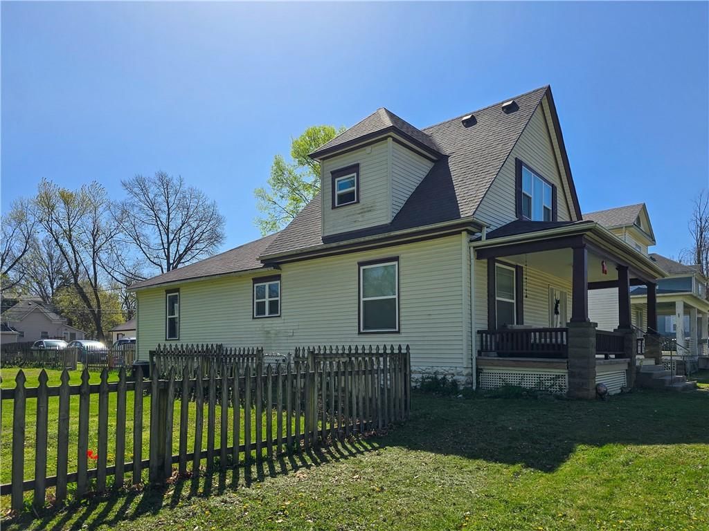 323 S Ash Street — photo 8