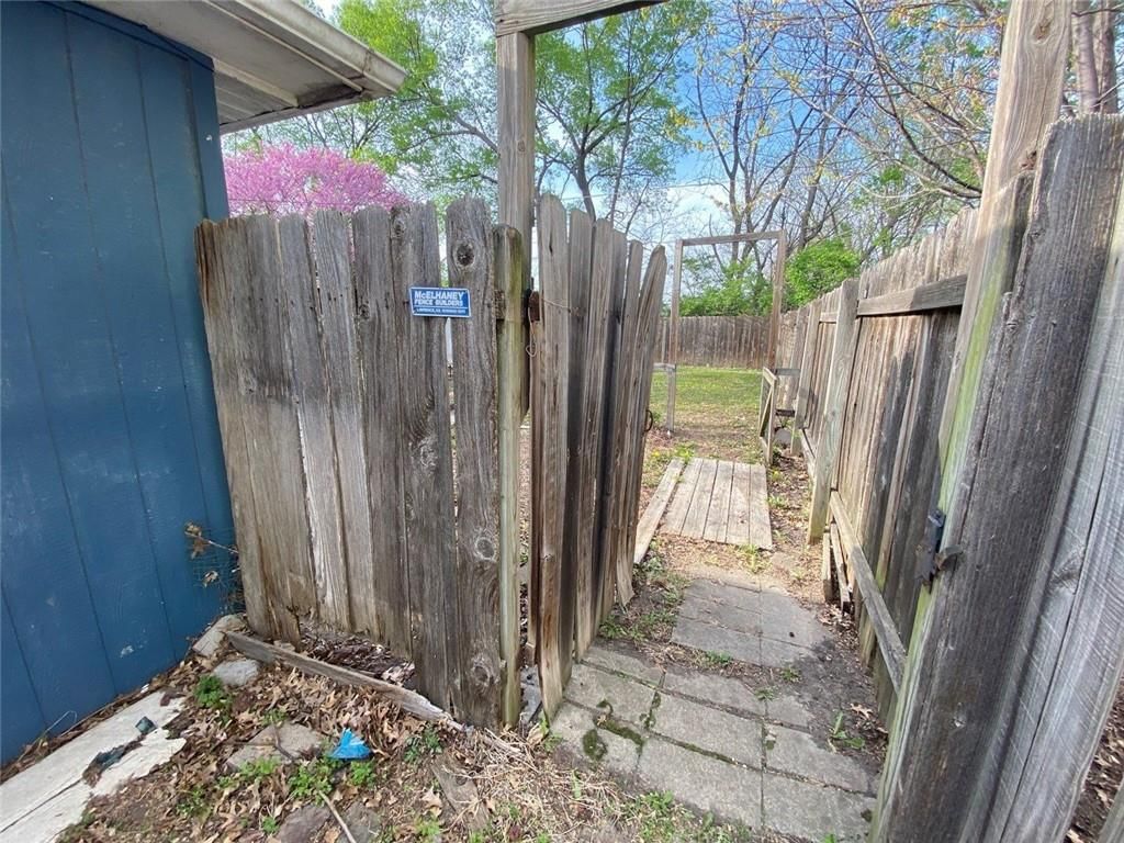 1618 Northwood Drive — photo 5