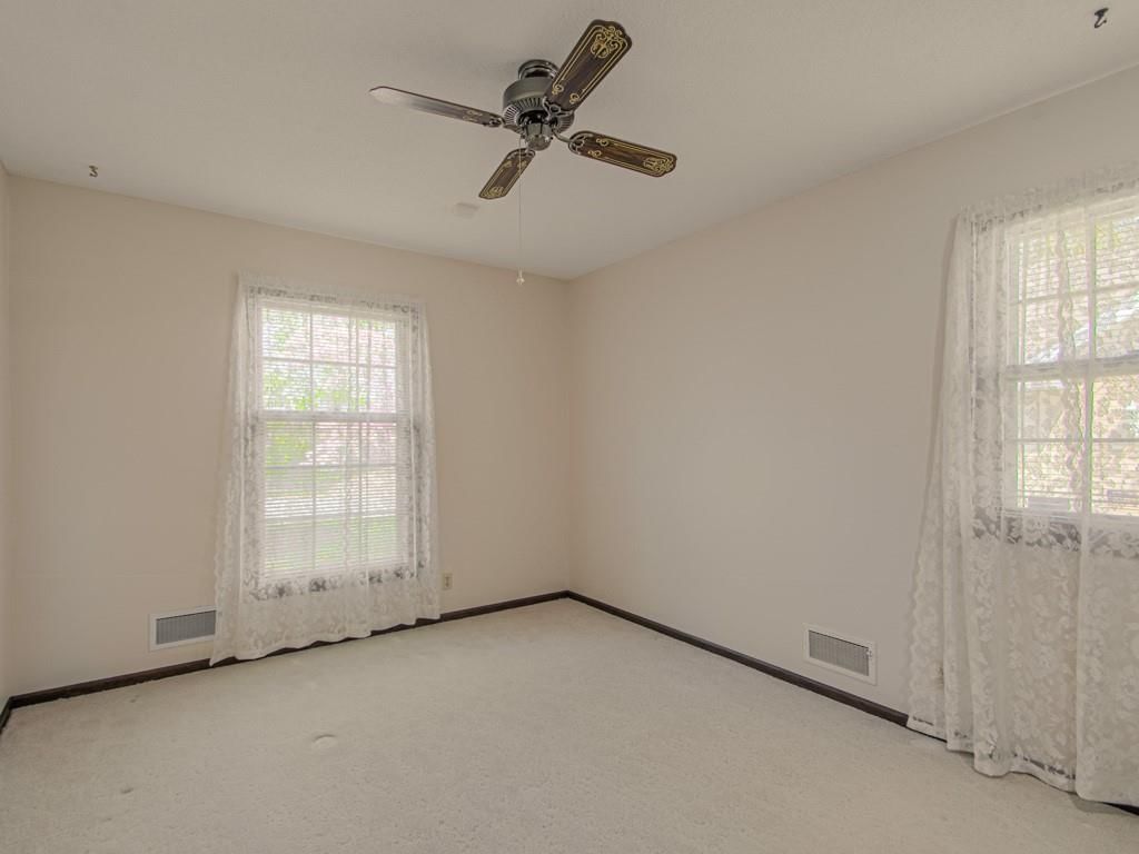 605 SW Graff Way — photo 30