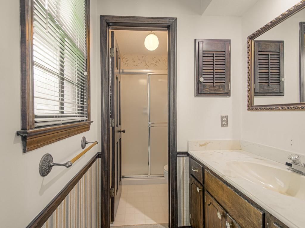 605 SW Graff Way — photo 34