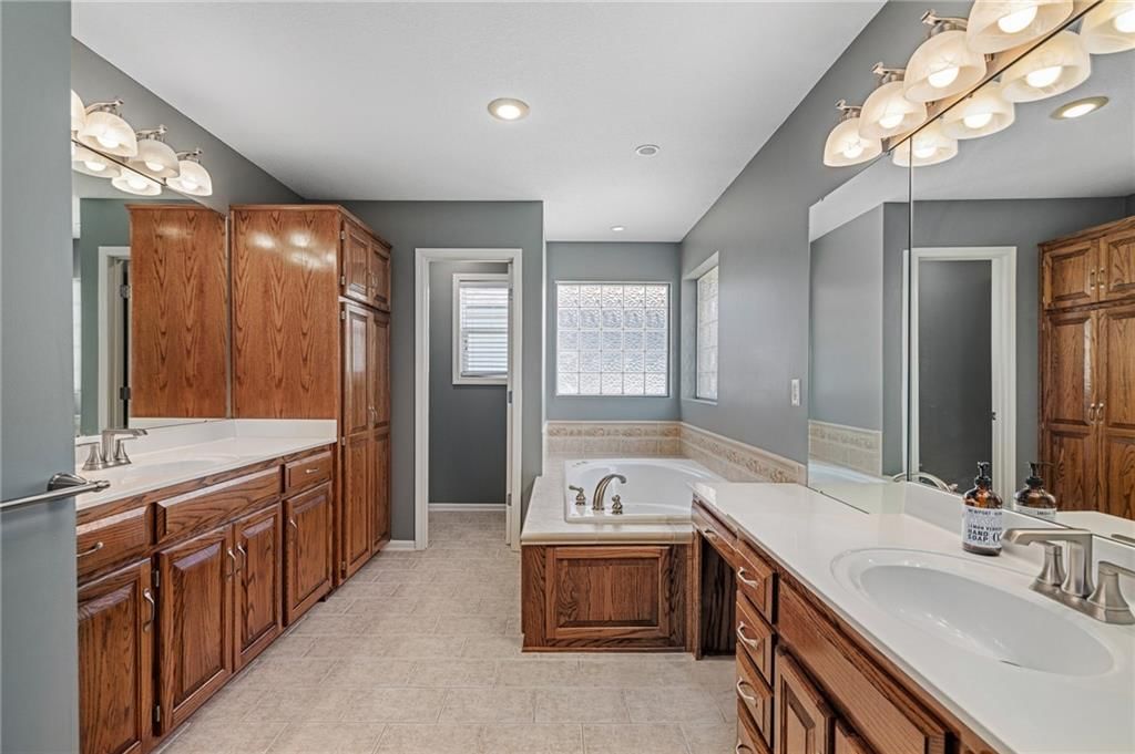 14316 E 96 Terrace — photo 35
