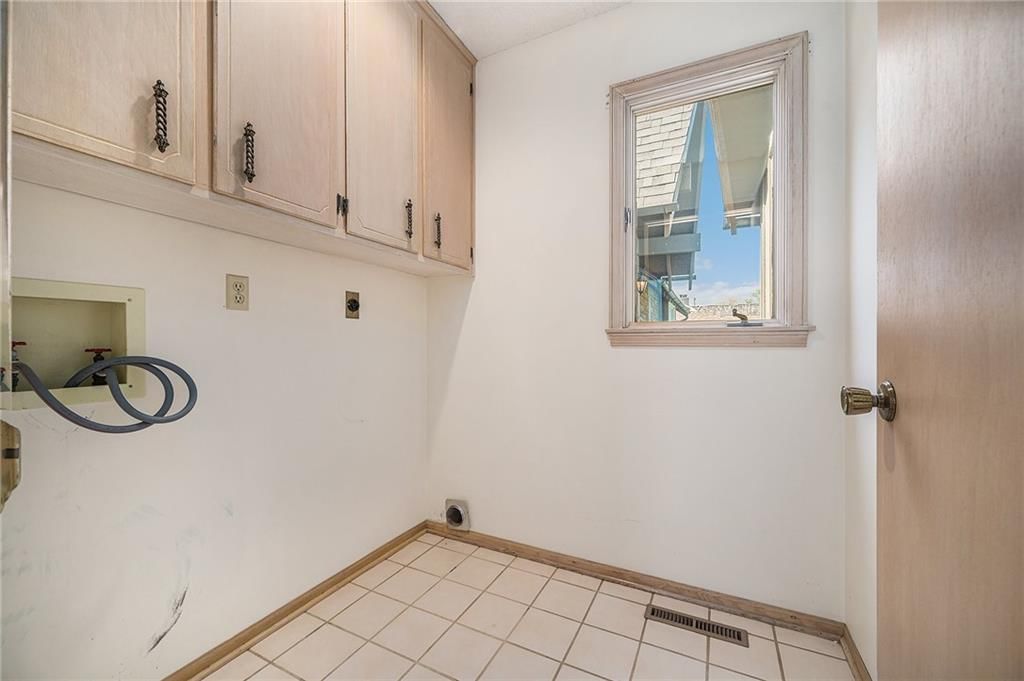 484 N Winnebago Drive — photo 15