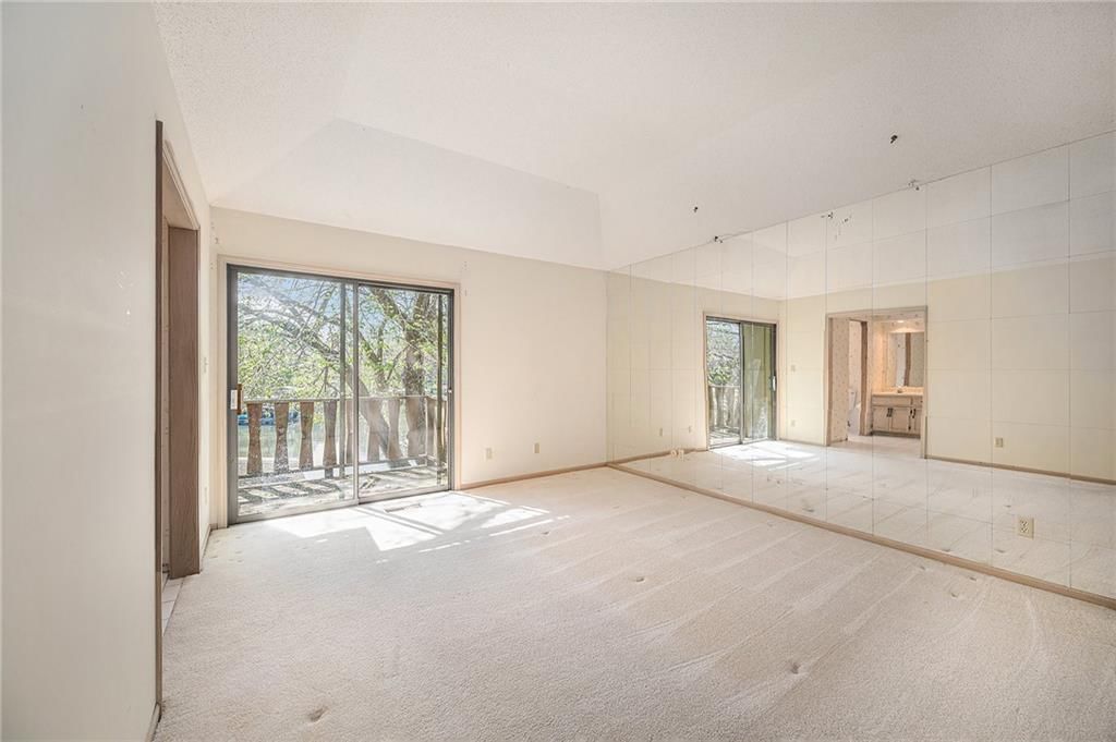 484 N Winnebago Drive — photo 16