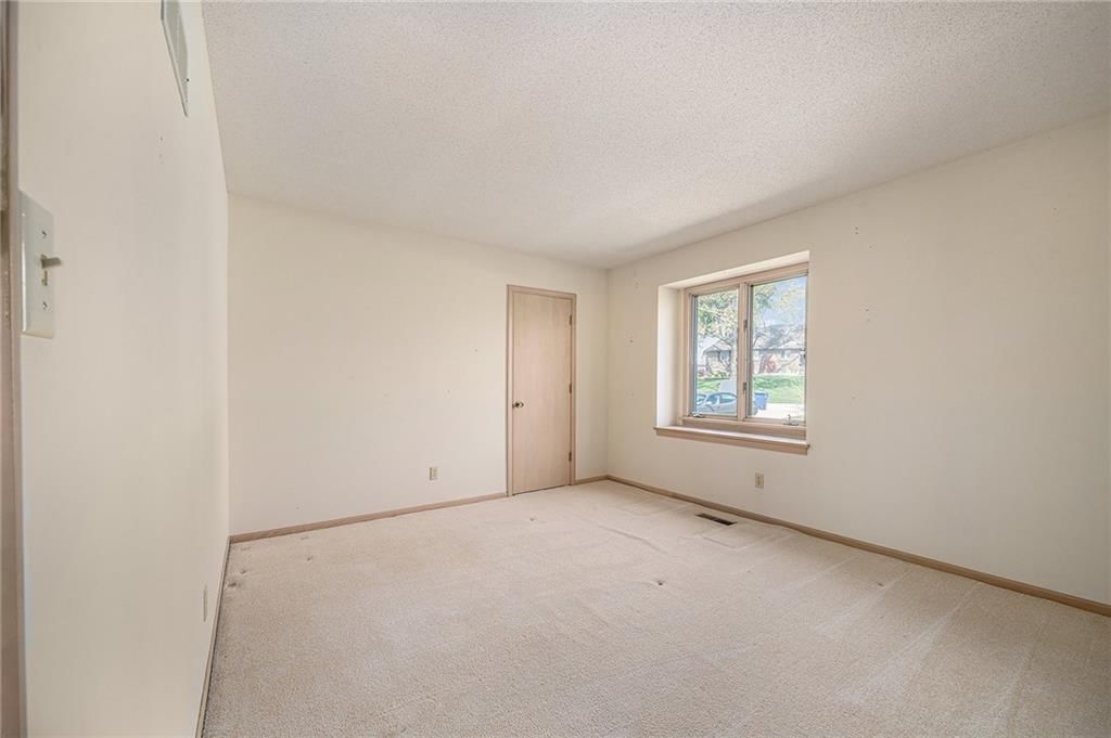 484 N Winnebago Drive — photo 21