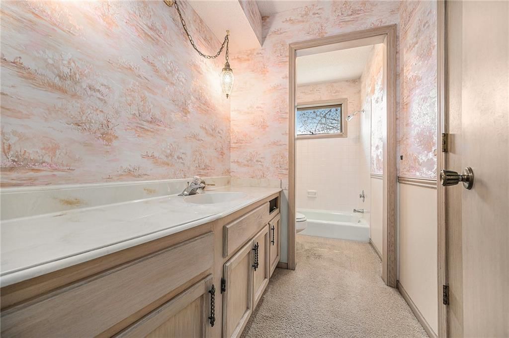 484 N Winnebago Drive — photo 24