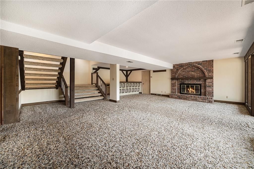 484 N Winnebago Drive — photo 25