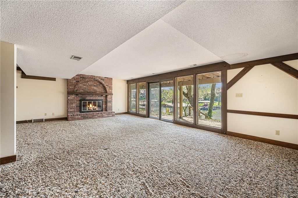 484 N Winnebago Drive — photo 26