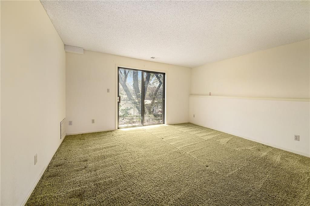 484 N Winnebago Drive — photo 30