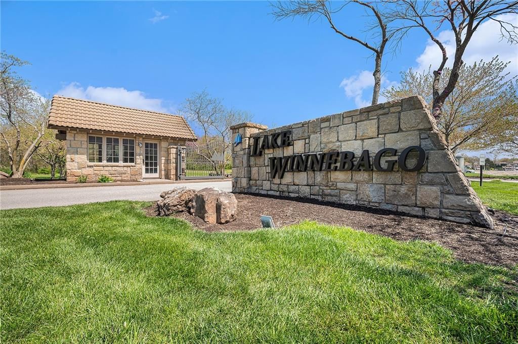 484 N Winnebago Drive — photo 41