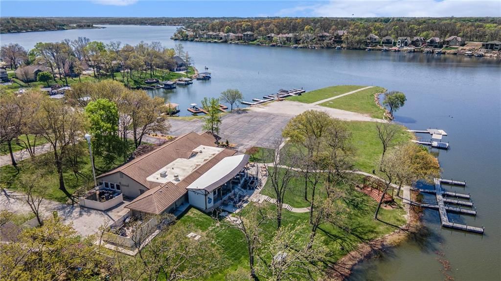 484 N Winnebago Drive — photo 42