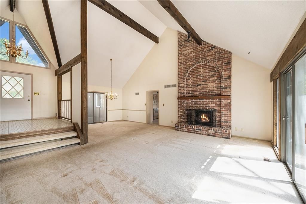 484 N Winnebago Drive — photo 7