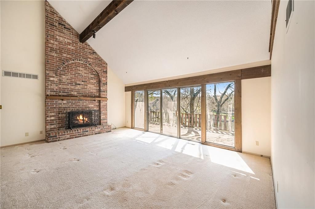 484 N Winnebago Drive — photo 8