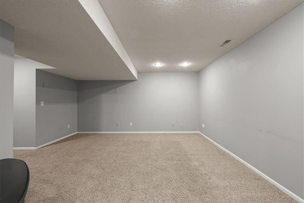 14661 W 141st Street — photo 36
