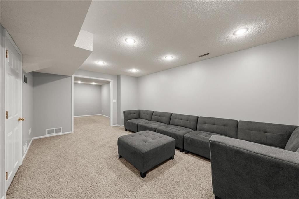 14661 W 141st Street — photo 39