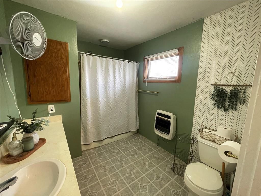 232 W 13th Street — photo 12
