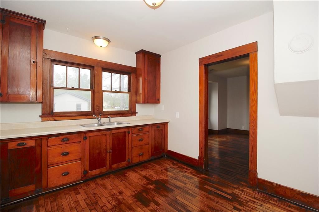 502 E 3rd Avenue — photo 16