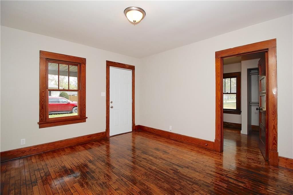502 E 3rd Avenue — photo 10
