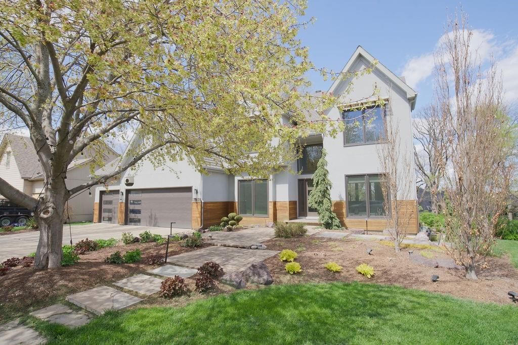 8335 Hallet Street — photo 2