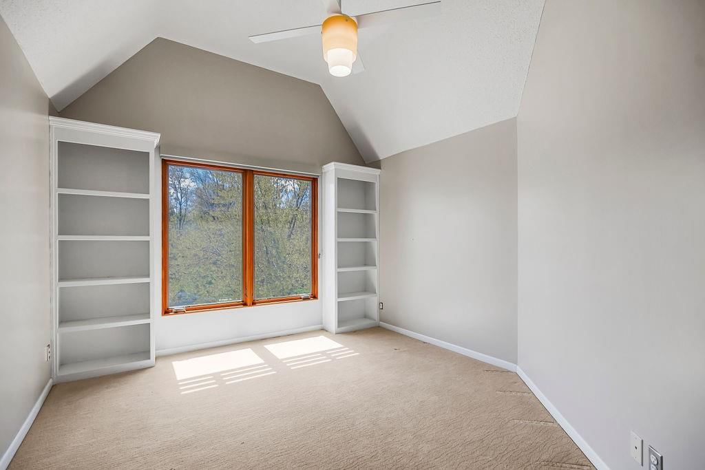 8335 Hallet Street — photo 16
