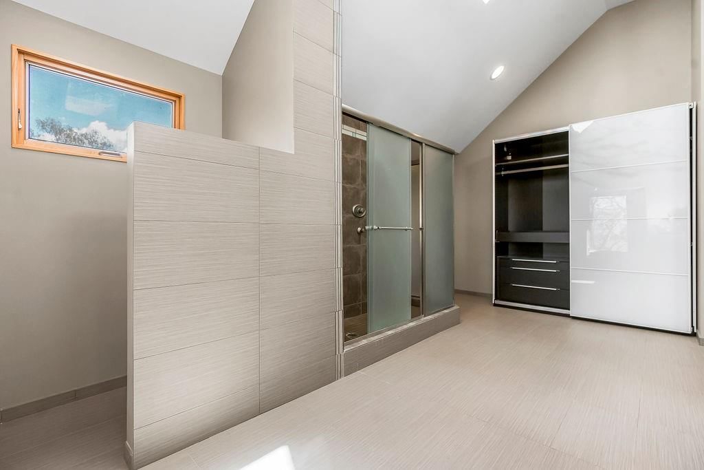 8335 Hallet Street — photo 18