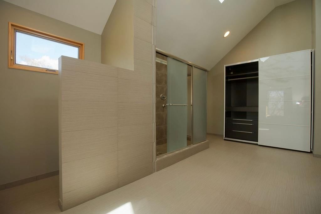 8335 Hallet Street — photo 19