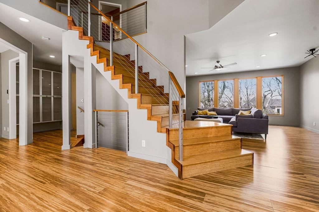 8335 Hallet Street — photo 3