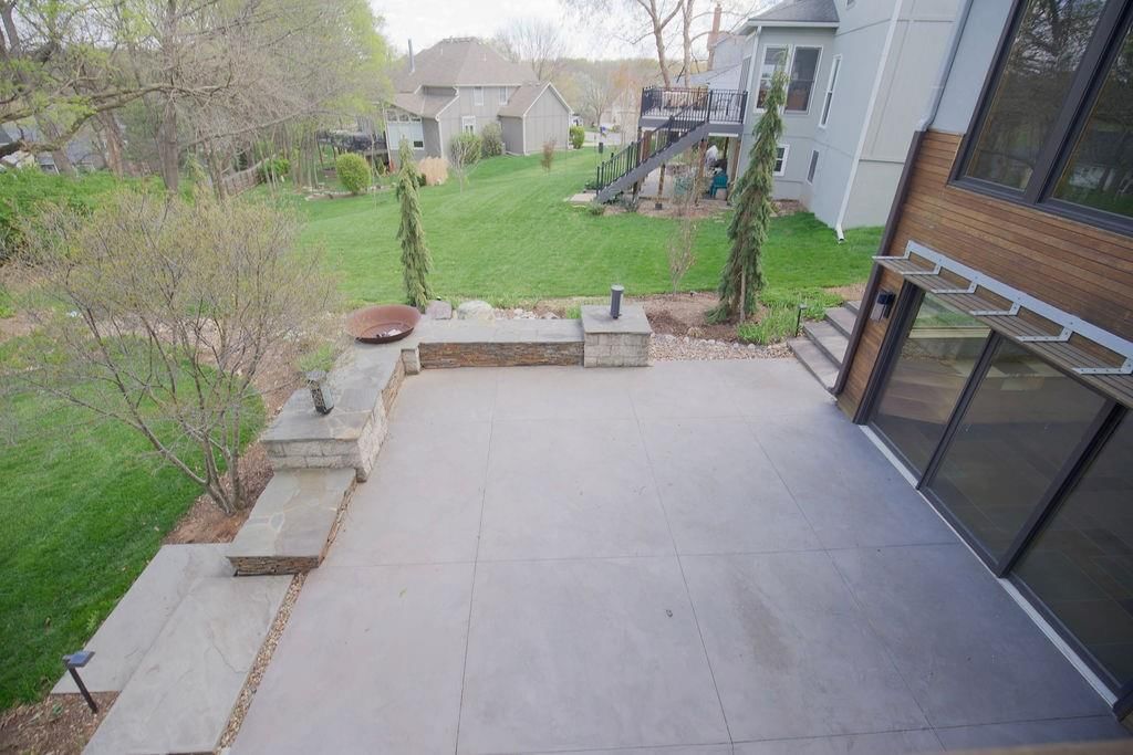 8335 Hallet Street — photo 30
