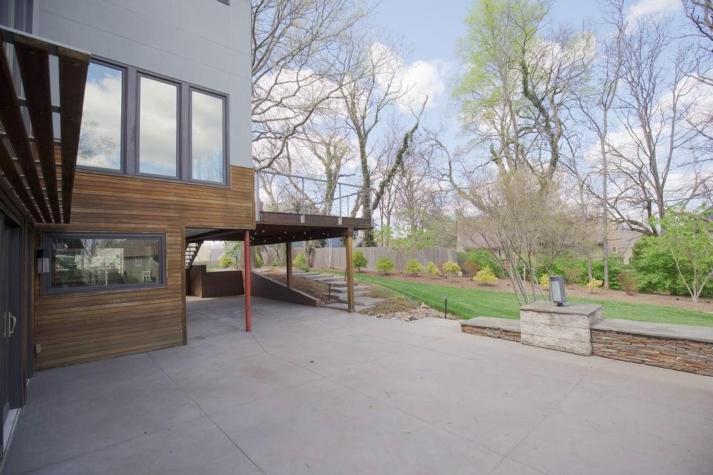 8335 Hallet Street — photo 31