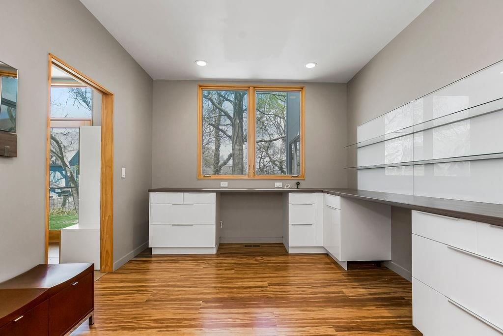 8335 Hallet Street — photo 8