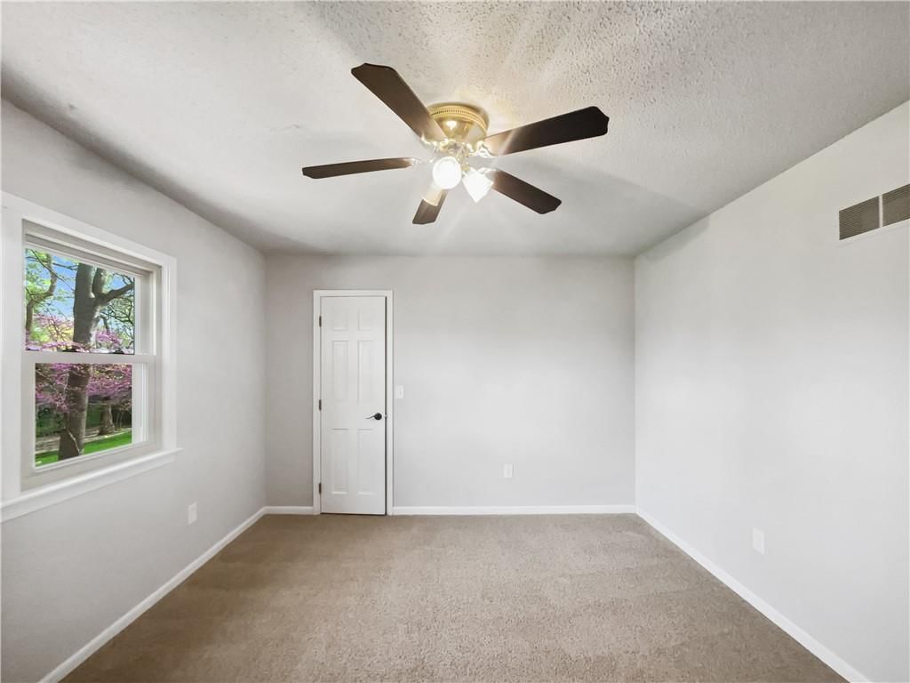 11542 Hemlock Street — photo 11