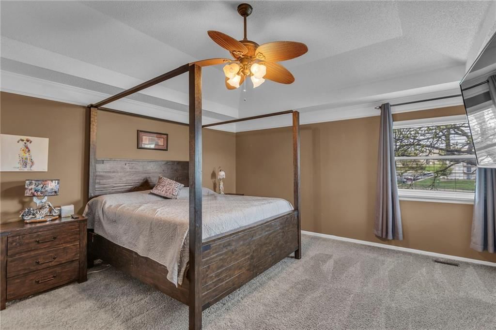 1632 N Hunter Drive — photo 17